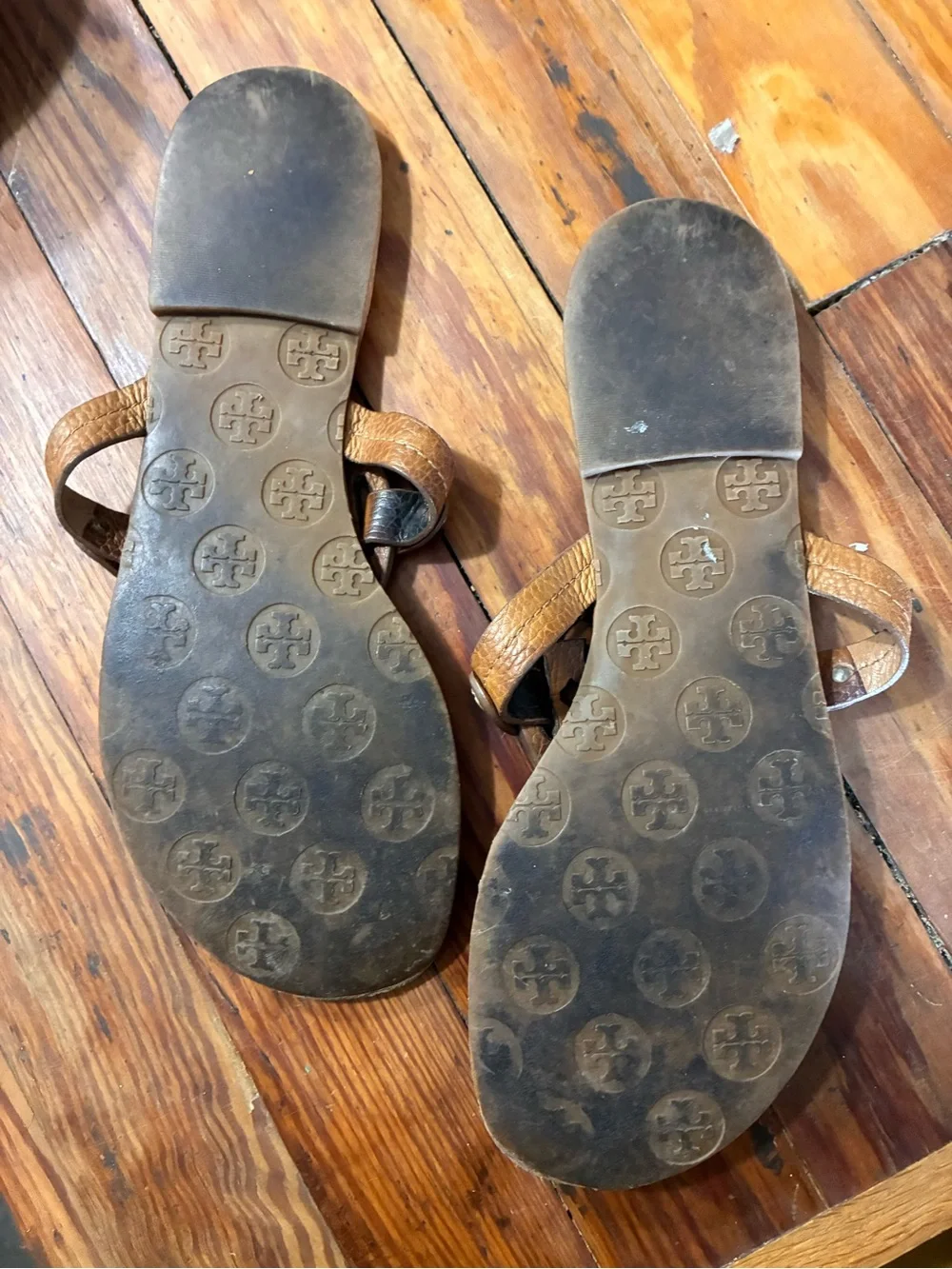 Tory Burch  Tan Leather Cutout Thong Sandals size 9.5